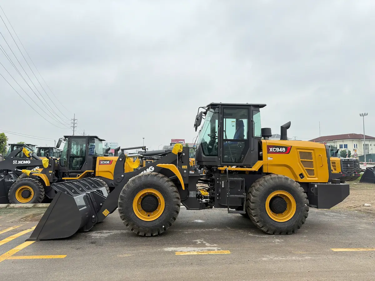 Máy Xúc Lật XC948